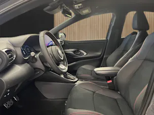 Toyota Yaris 1.5 VVT-i HSD GR Sport