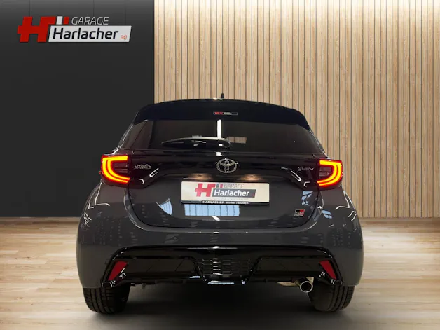 Toyota Yaris 1.5 VVT-i HSD GR Sport
