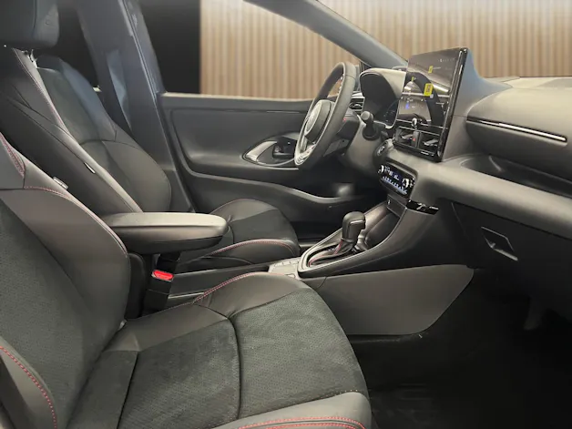 Toyota Yaris 1.5 VVT-i HSD GR Sport