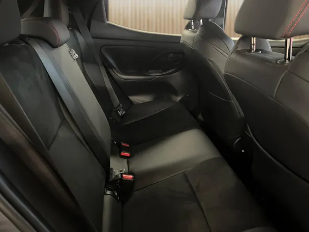 Toyota Yaris 1.5 VVT-i HSD GR Sport