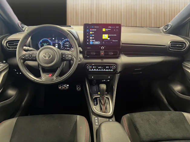 Toyota Yaris 1.5 VVT-i HSD GR Sport