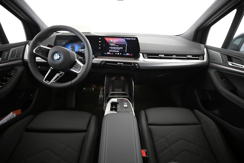 Vehicle image BMW 2 SERIES