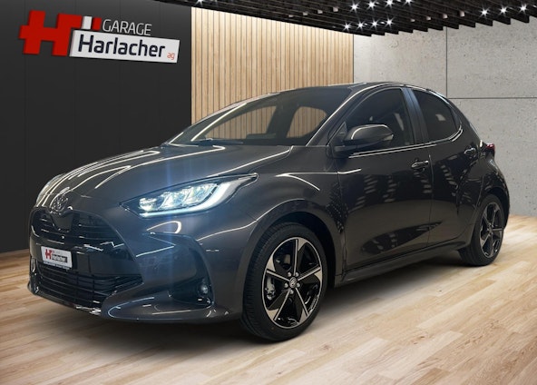 First vehicle image First vehicle image