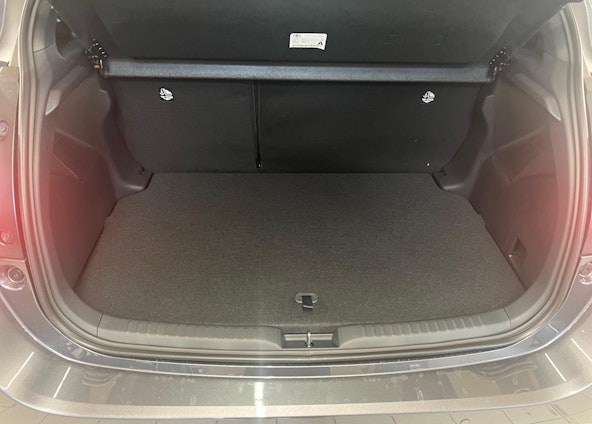 Vehicle image 14 Vehicle image 14