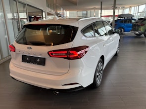 Vehicle image FORD Focus Station Wagon 1.0i EcoB Hybrid 125 Titanium