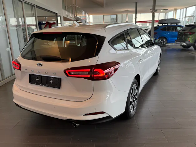 Ford Focus Station Wagon 1.0i EcoB Hybrid 125 Titanium
