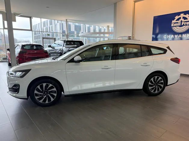 Ford Focus Station Wagon 1.0i EcoB Hybrid 125 Titanium