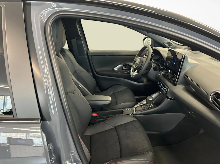 Fahrzeugbild TOYOTA YARIS