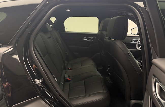 Vehicle image 16 Vehicle image 16