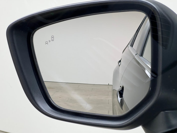 Vehicle image MITSUBISHI ECLIPSE CROSS