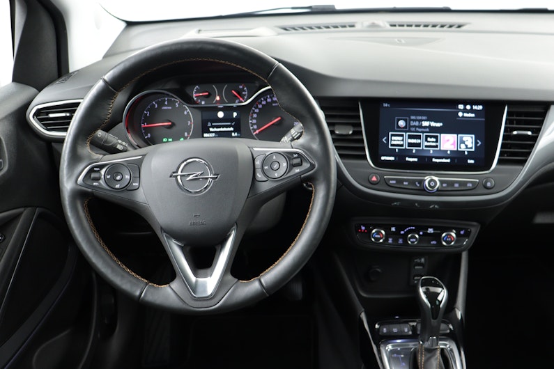 Vehicle image OPEL CROSSLAND X