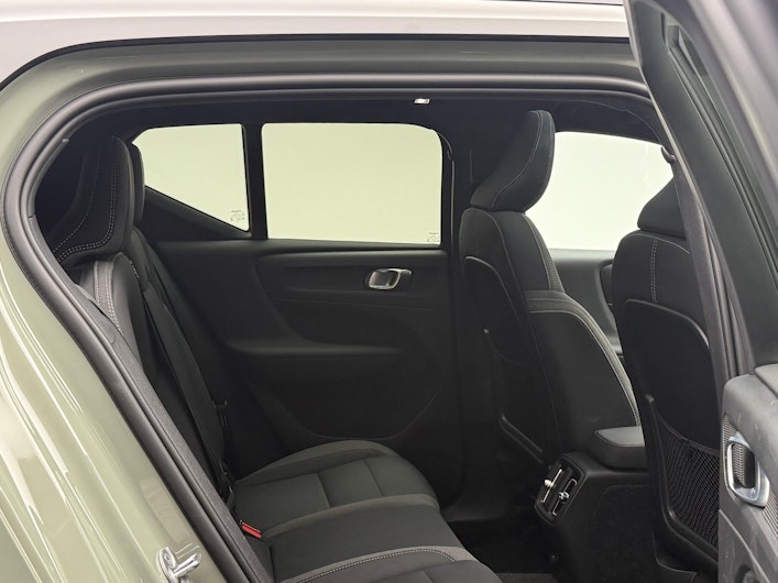 Vehicle image VOLVO XC40