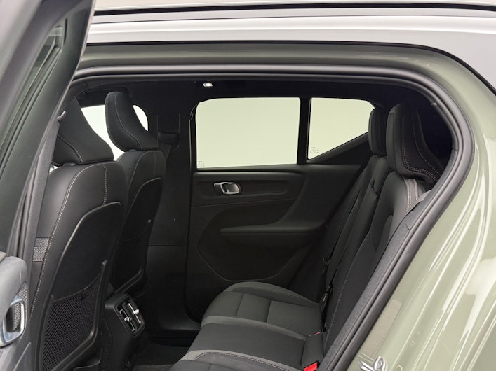 Vehicle image VOLVO XC40