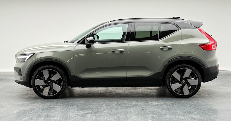 Vehicle image VOLVO XC40