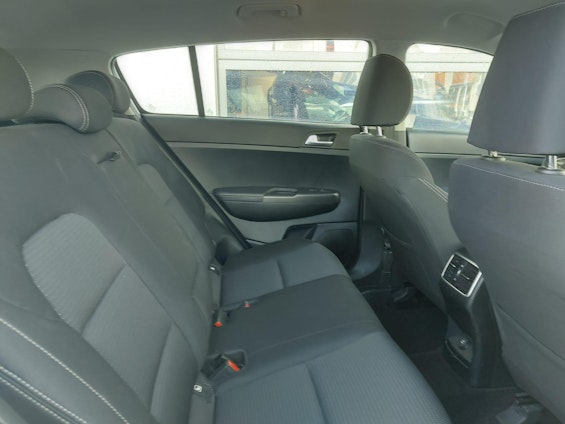 Vehicle image 18 Vehicle image 18