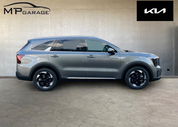 Vehicle image 3 Vehicle image 3