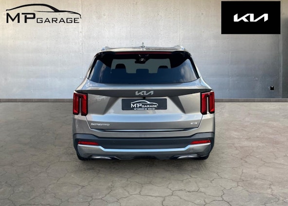 Vehicle image 4 Vehicle image 4