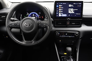 Vehicle image TOYOTA Yaris 1.5 VVT-i HSD Trend