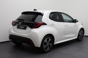 Vehicle image TOYOTA Yaris 1.5 VVT-i HSD Trend