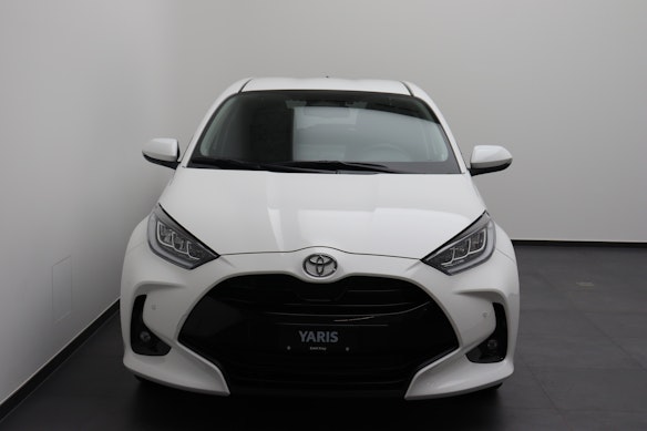TOYOTA Yaris 1.5 VVT-i HSD Trend 1