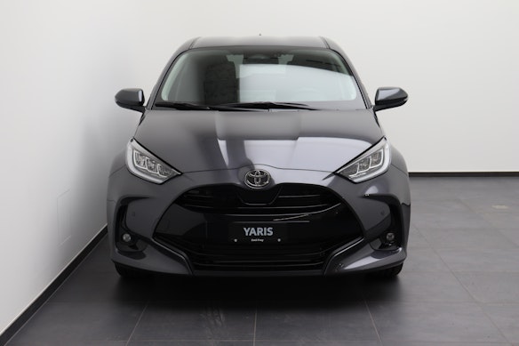 TOYOTA Yaris 1.5 VVT-i HSD Trend 1