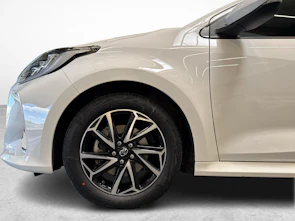 Fahrzeugbild TOYOTA Yaris 1.5 VVT-i HSD Trend
