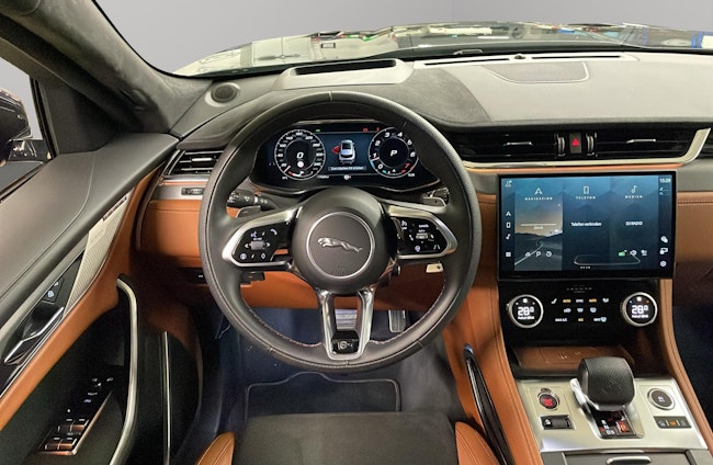 Vehicle image 10 Vehicle image 10