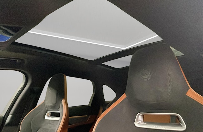 Vehicle image 13 Vehicle image 13