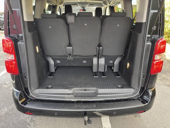 Vehicle image 4 Vehicle image 4