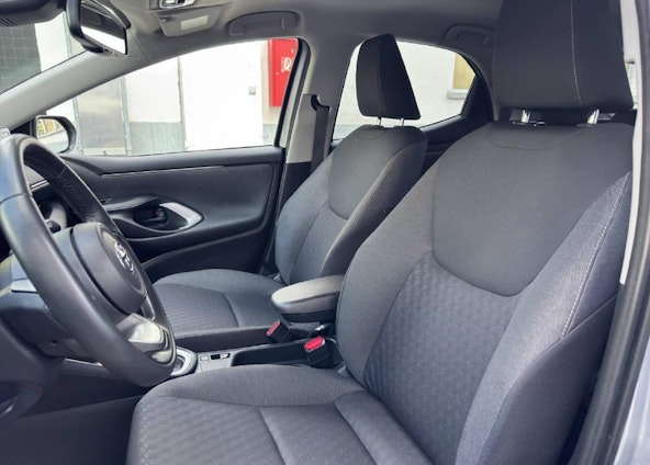 Vehicle image 5 Vehicle image 5