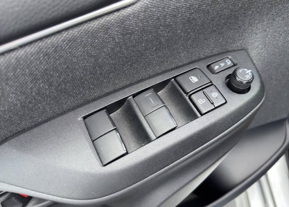 Vehicle image 4 Vehicle image 4