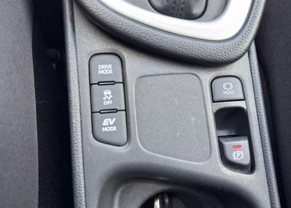 Vehicle image 14 Vehicle image 14