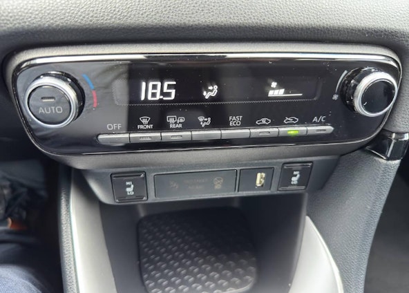 Vehicle image 13 Vehicle image 13