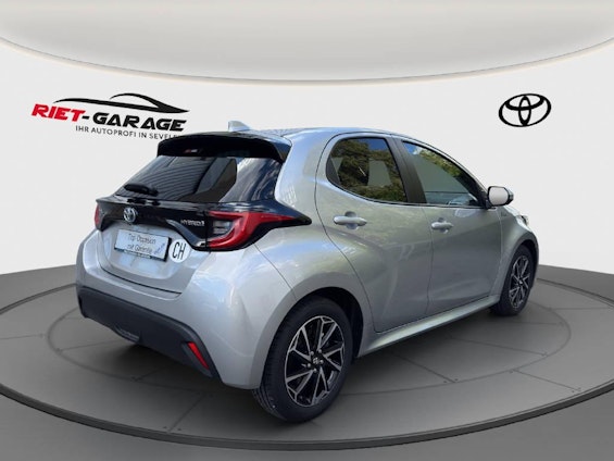 Vehicle image 3 Vehicle image 3