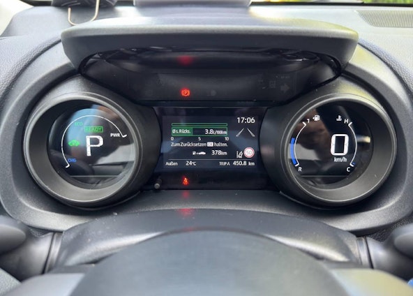 Vehicle image 8 Vehicle image 8