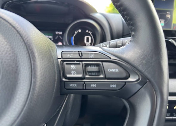 Vehicle image 9 Vehicle image 9