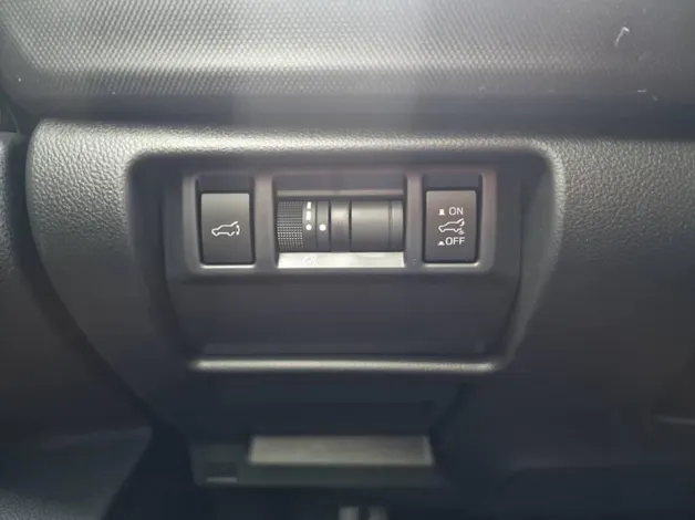 Subaru Forester Station 2.0i e-Boxer Swiss Plus