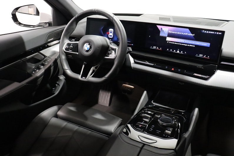 Vehicle image BMW 5 SERIES
