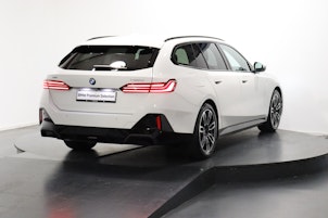 Vehicle image BMW 520d xDrive Touring
