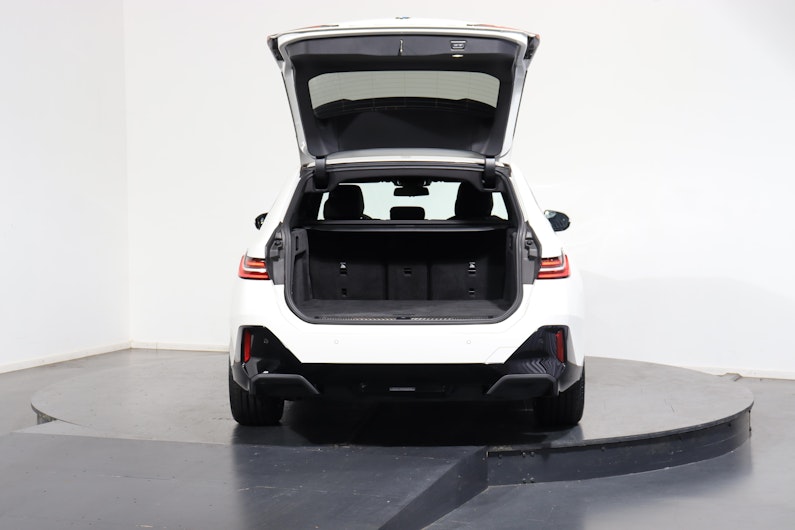 Vehicle image BMW 5 SERIES