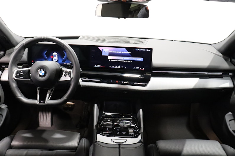 Vehicle image BMW 5 SERIES