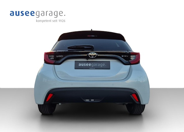 Vehicle image 3 Vehicle image 3