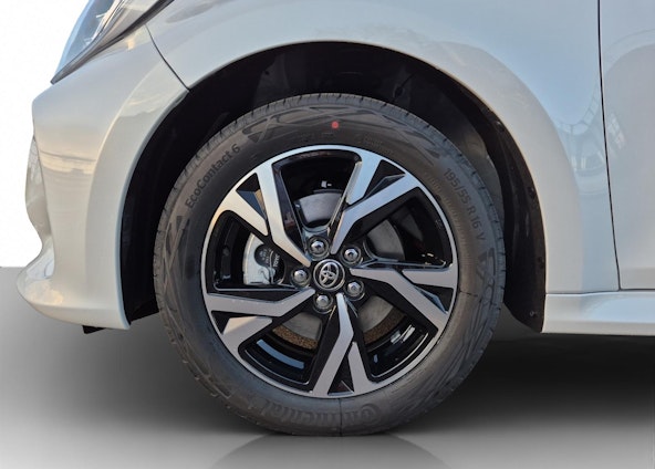 Vehicle image 11 Vehicle image 11