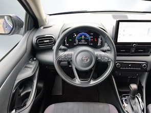 Vehicle image TOYOTA Yaris 1.5 VVT-i HSD Trend