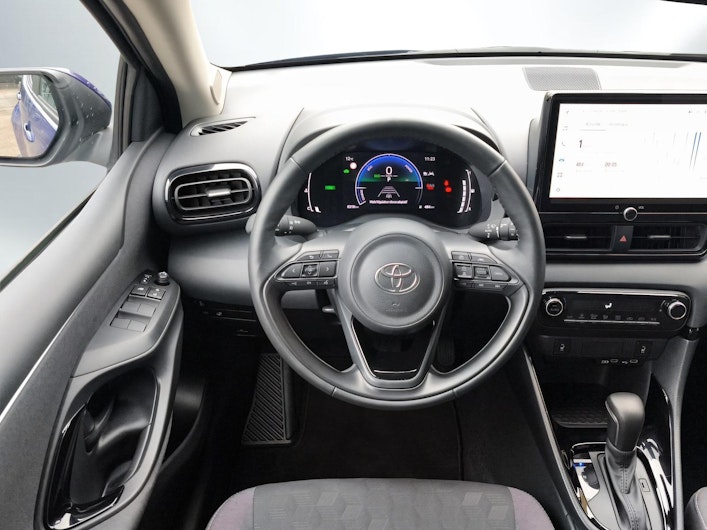 Vehicle image TOYOTA YARIS