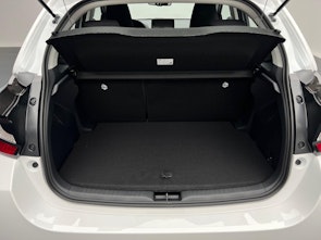 Vehicle image TOYOTA Yaris 1.5 VVT-i HSD Comfort