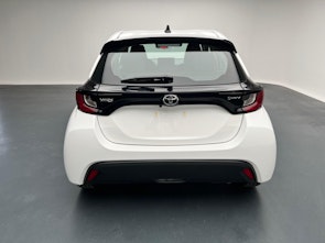 Vehicle image TOYOTA Yaris 1.5 VVT-i HSD Comfort
