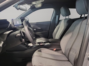 Vehicle image PEUGEOT 2008 1.2 Hybrid 145 Allure Premium