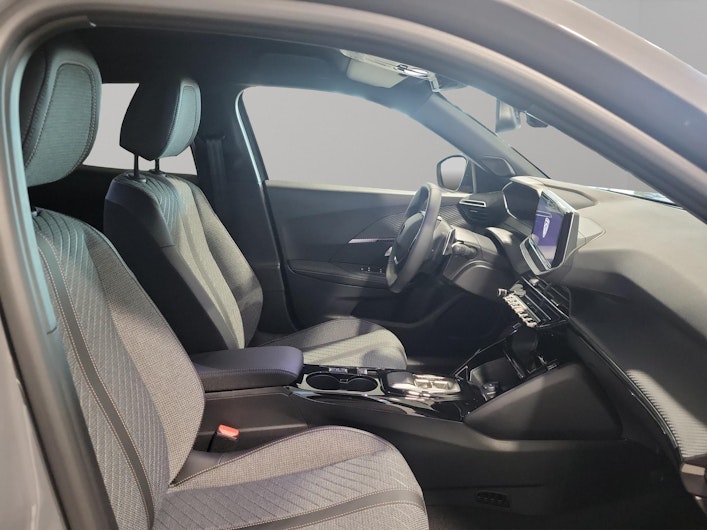 Vehicle image PEUGEOT 2008