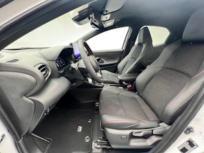 Vehicle image TOYOTA Yaris 1.5 VVT-i HSD GR Sport